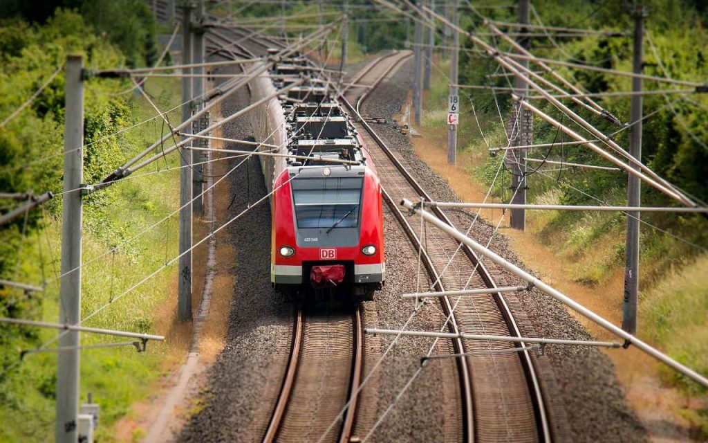 L%27uso_del_treno_per_viaggi_d%E2%80%99a