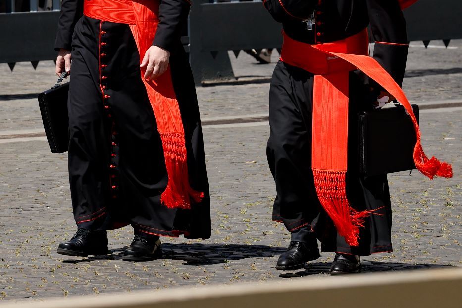 Vaticano_verso_il_conclave%3A_ri