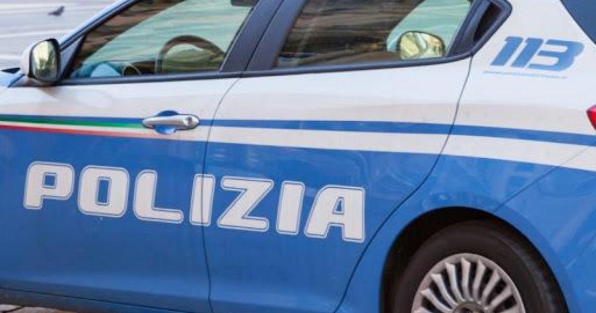Bari%2C_uomo_si_barrica_in_casa_